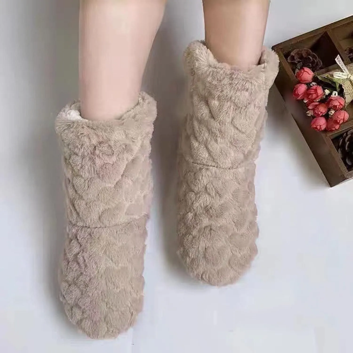 Bedroom Slippers for Women with Knee Pain Men's Winter Indoor Slippers House Slippers with Arch Support Fluffy Slippers Animal Christmas Blanket Gifts for Him 2023