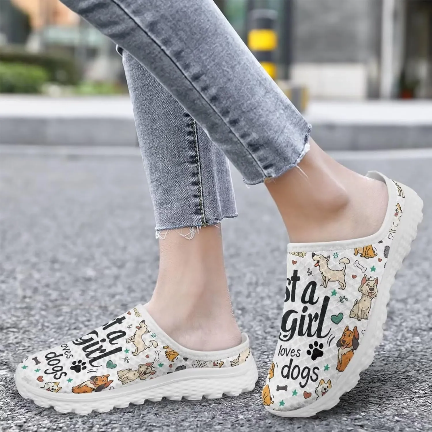Dog Print Womens Mules Slip on Sneaker Round Toe Classic Garden Clogs Low Top Loafers Tennis Shoes