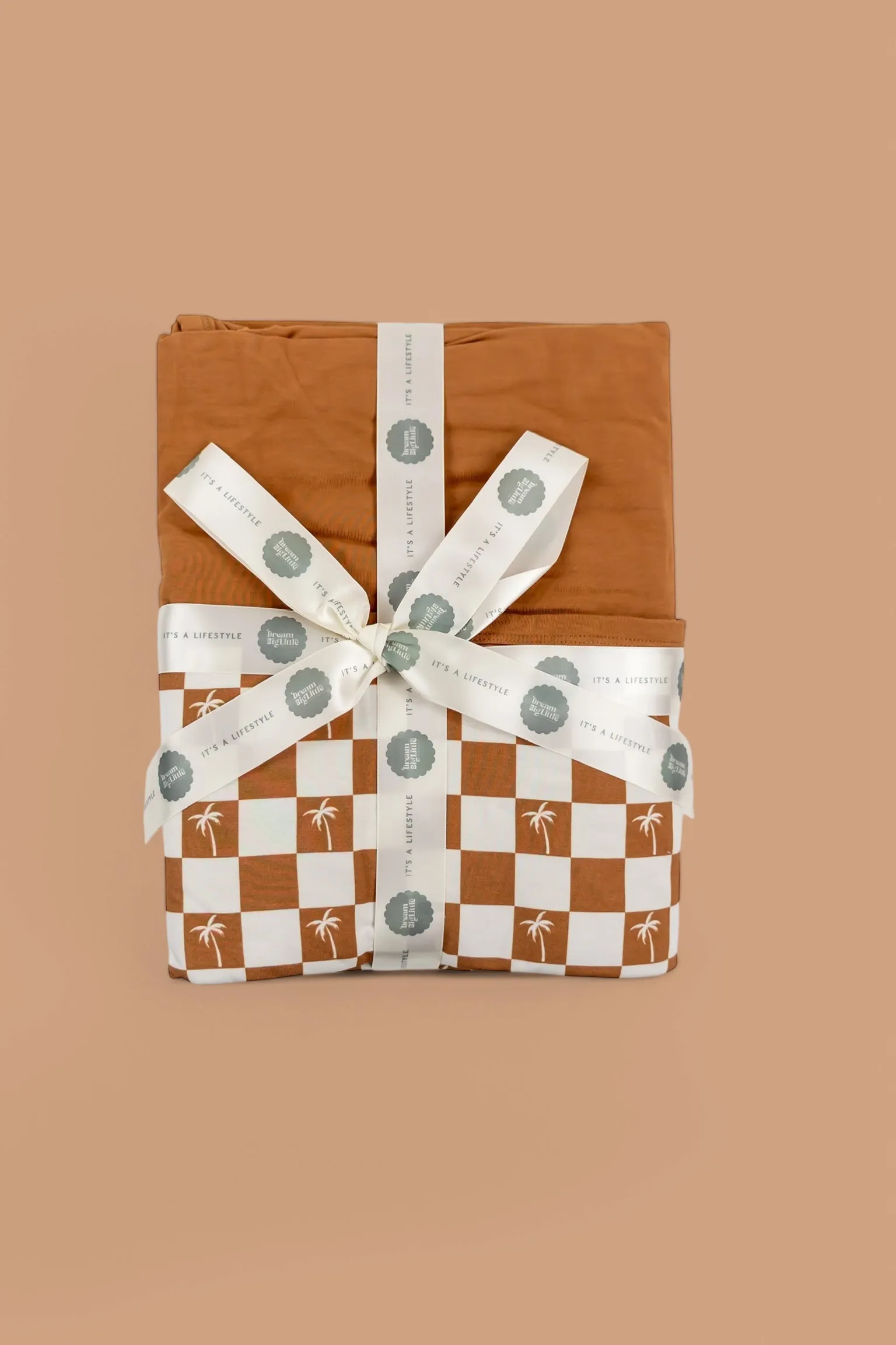 EXCLUSIVE SANDY BEACH CHECKERS DREAM BLANKET