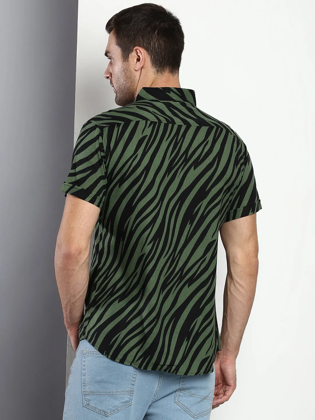 Men's Animal Print Green Slim Fit Rayon Casual Shirt With Spread Collar & Half Sleeves