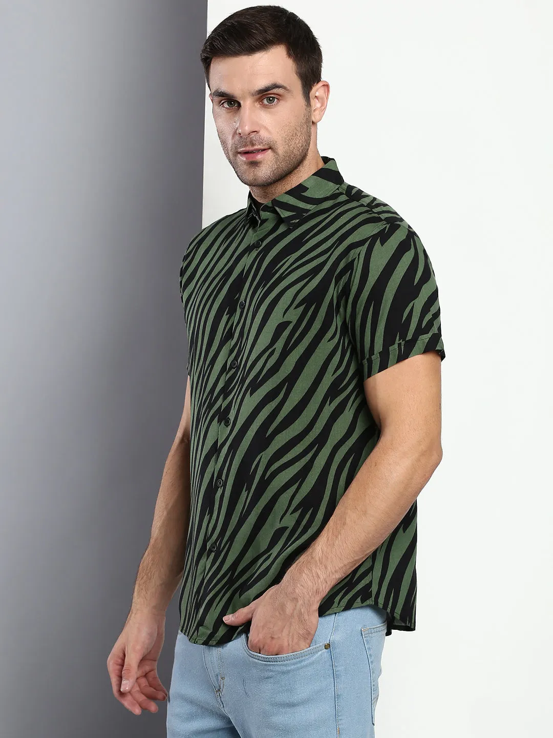 Men's Animal Print Green Slim Fit Rayon Casual Shirt With Spread Collar & Half Sleeves
