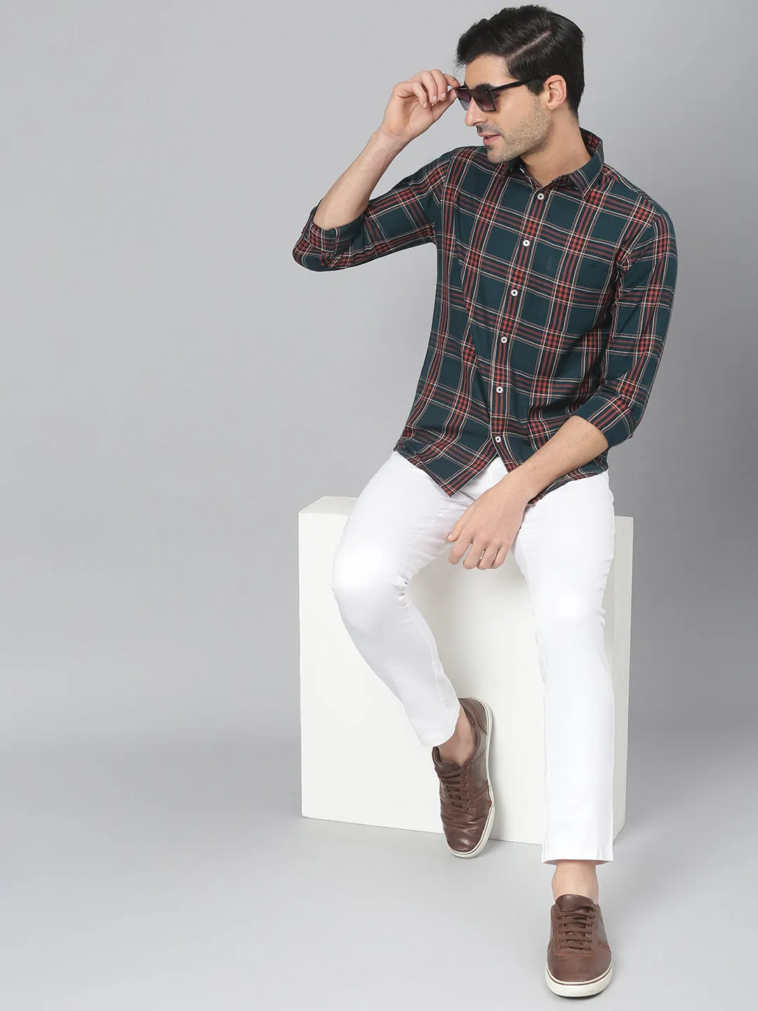 Men's Checkered Slim Fit Cotton Casual Shirt With Single Patch Pocket