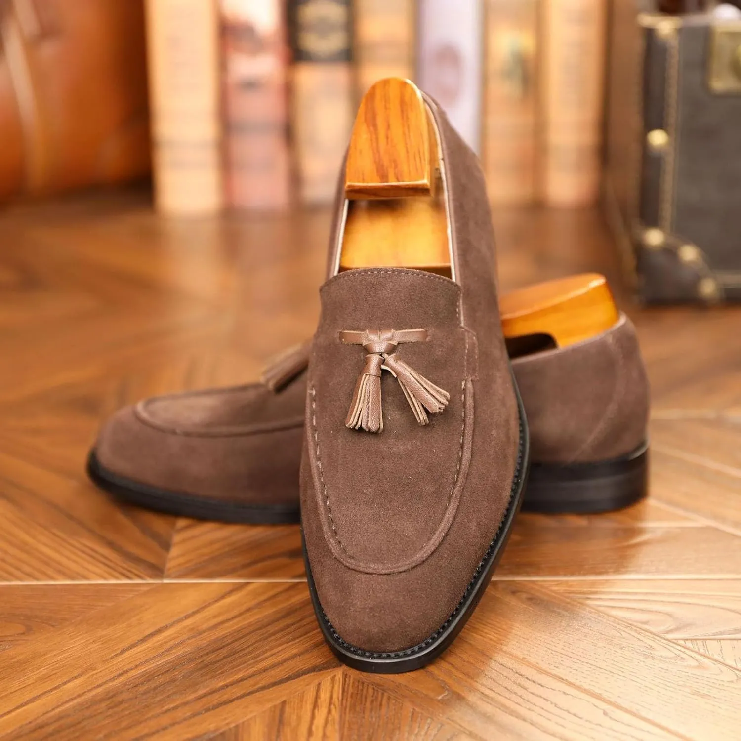 Men's Fashion Retro Suede Tasseled Loafers Shoes Business Casual Comfort Non-Slip Formal Dress Shoes