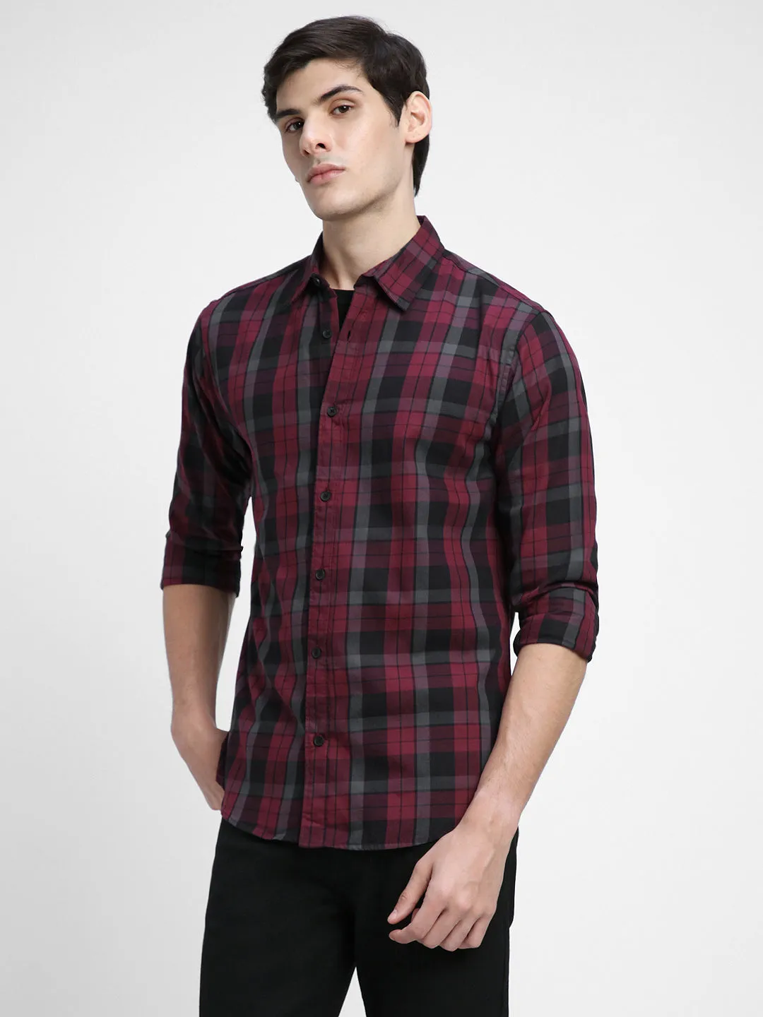 Men's Red Regular Checks Spread Collar Full Sleeves Casual Shirt