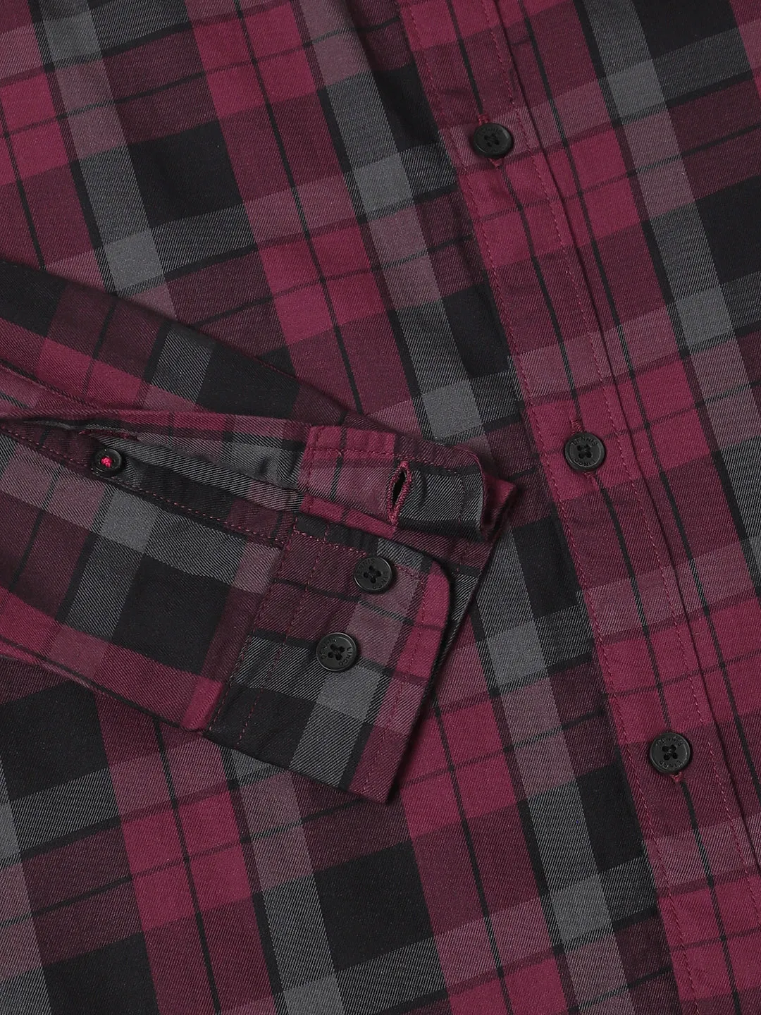 Men's Red Regular Checks Spread Collar Full Sleeves Casual Shirt