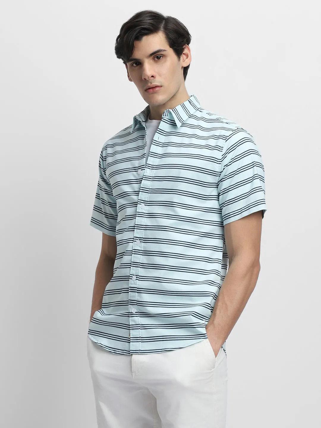 Men's Spread Collar Regular Fit Checks Blue Casual Shirt