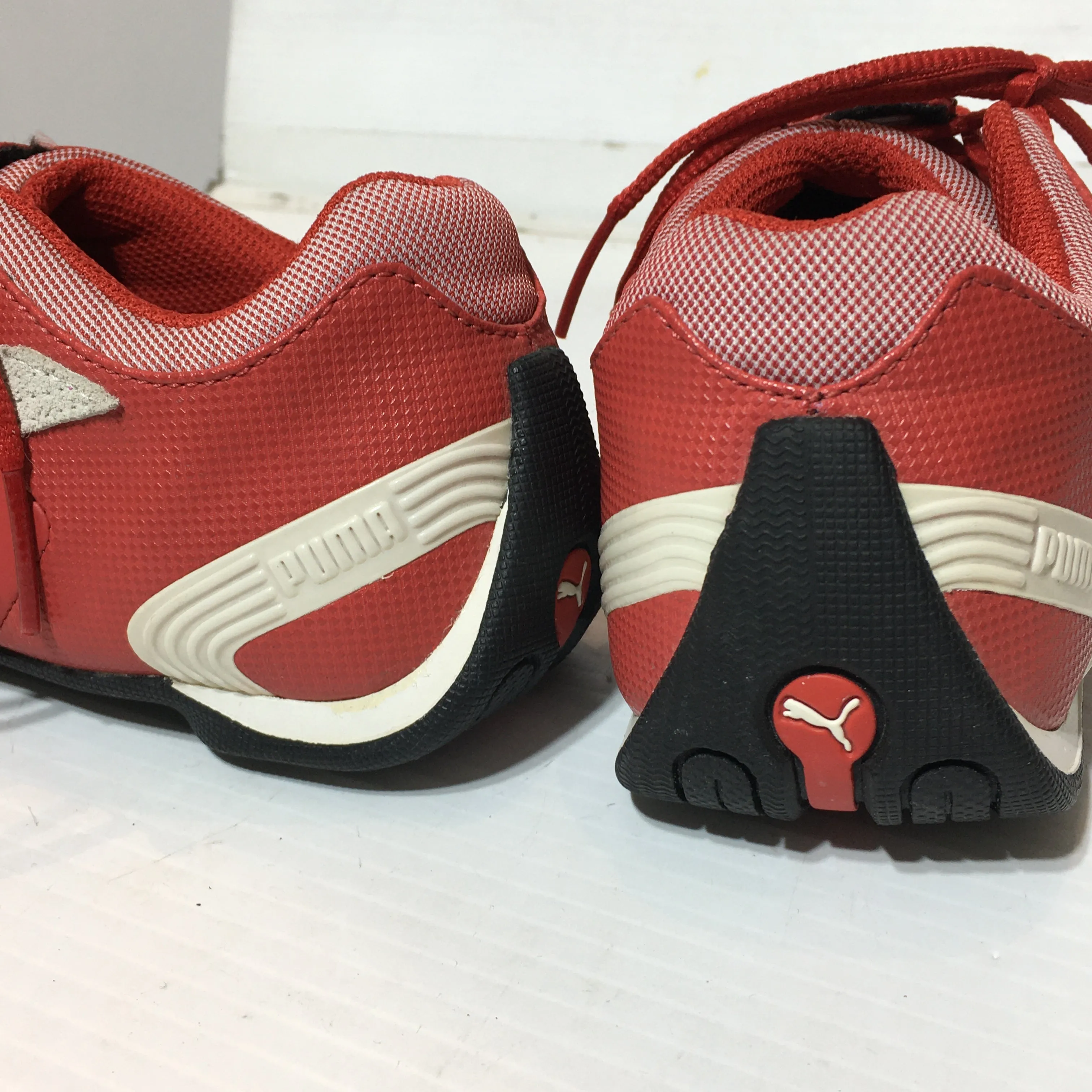 Puma Indoor Shoes Size 7US/EU39 - Pre-owned - QUXQUK