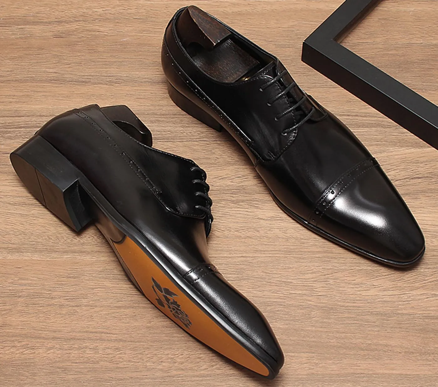 Santimon Men??s Leather Cap Toe Oxfords Dress Shoes ?C Lace-Up Brogue Formal Derby Shoes with Cushioned Insole & Slip-Resistant Sole for Business, Office & Wedding