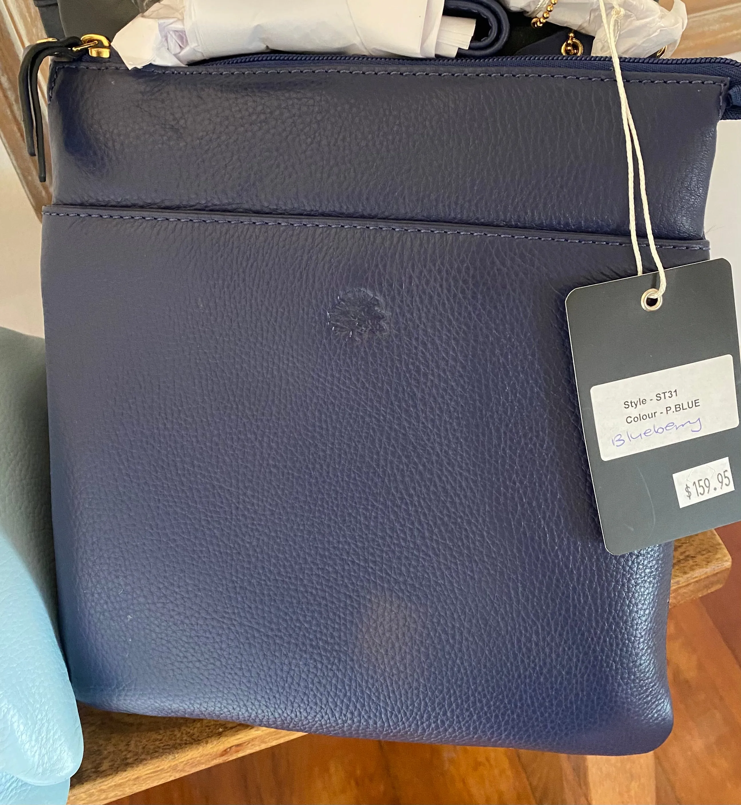 Second Nature Leather Handbag With Shoulder Strap ST31