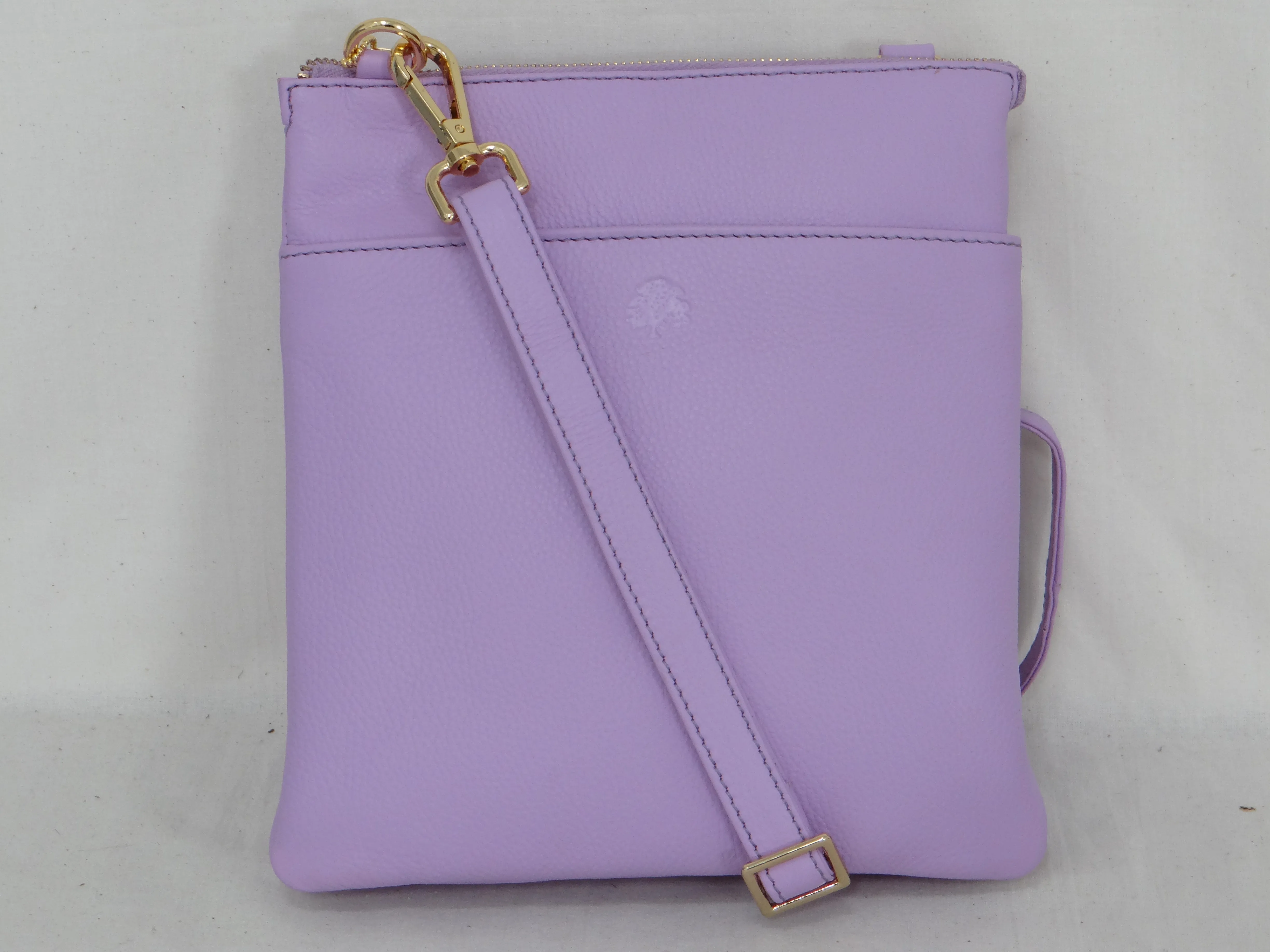 Second Nature Leather Handbag With Shoulder Strap ST31