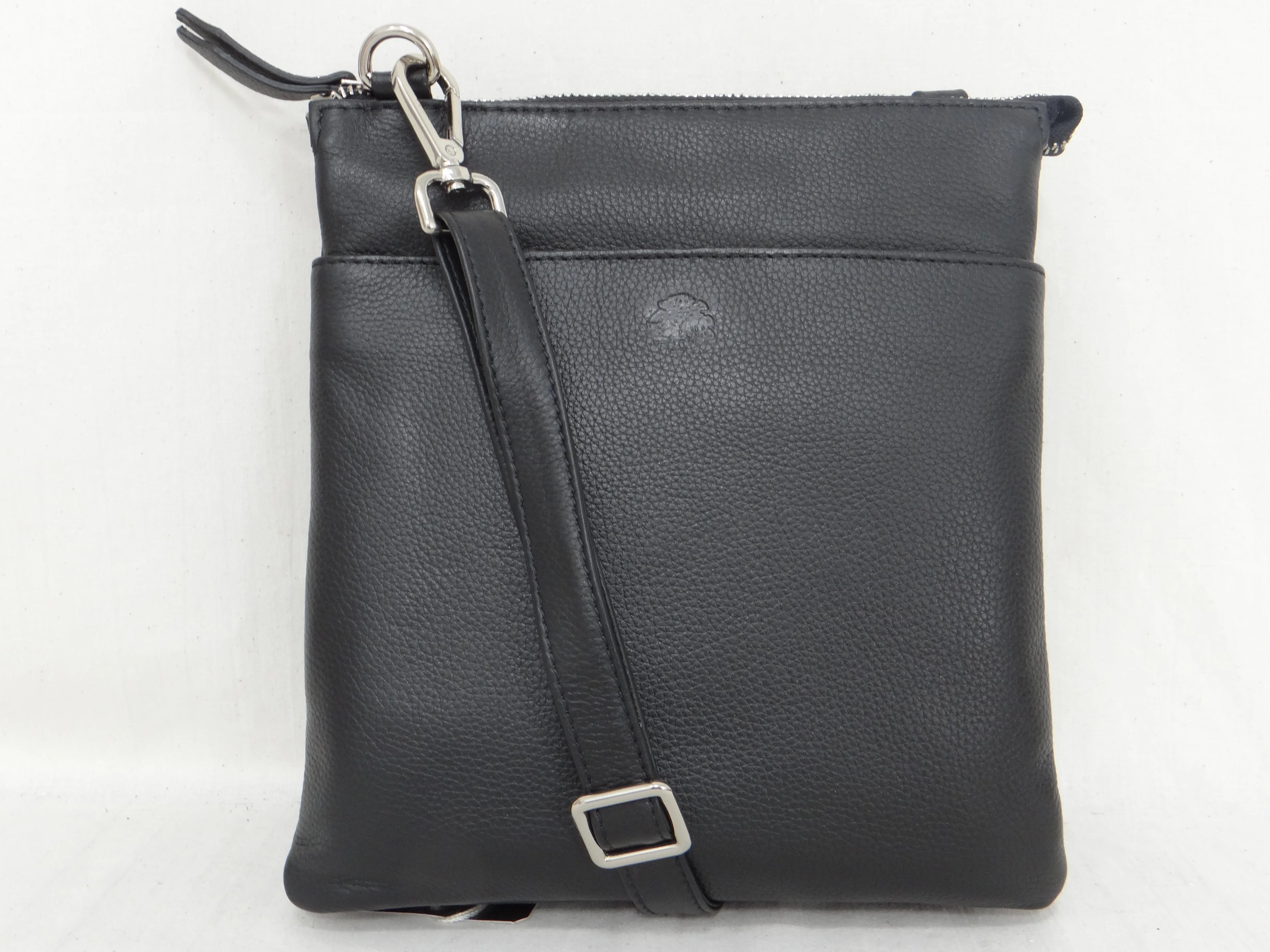 Second Nature Leather Handbag With Shoulder Strap ST31