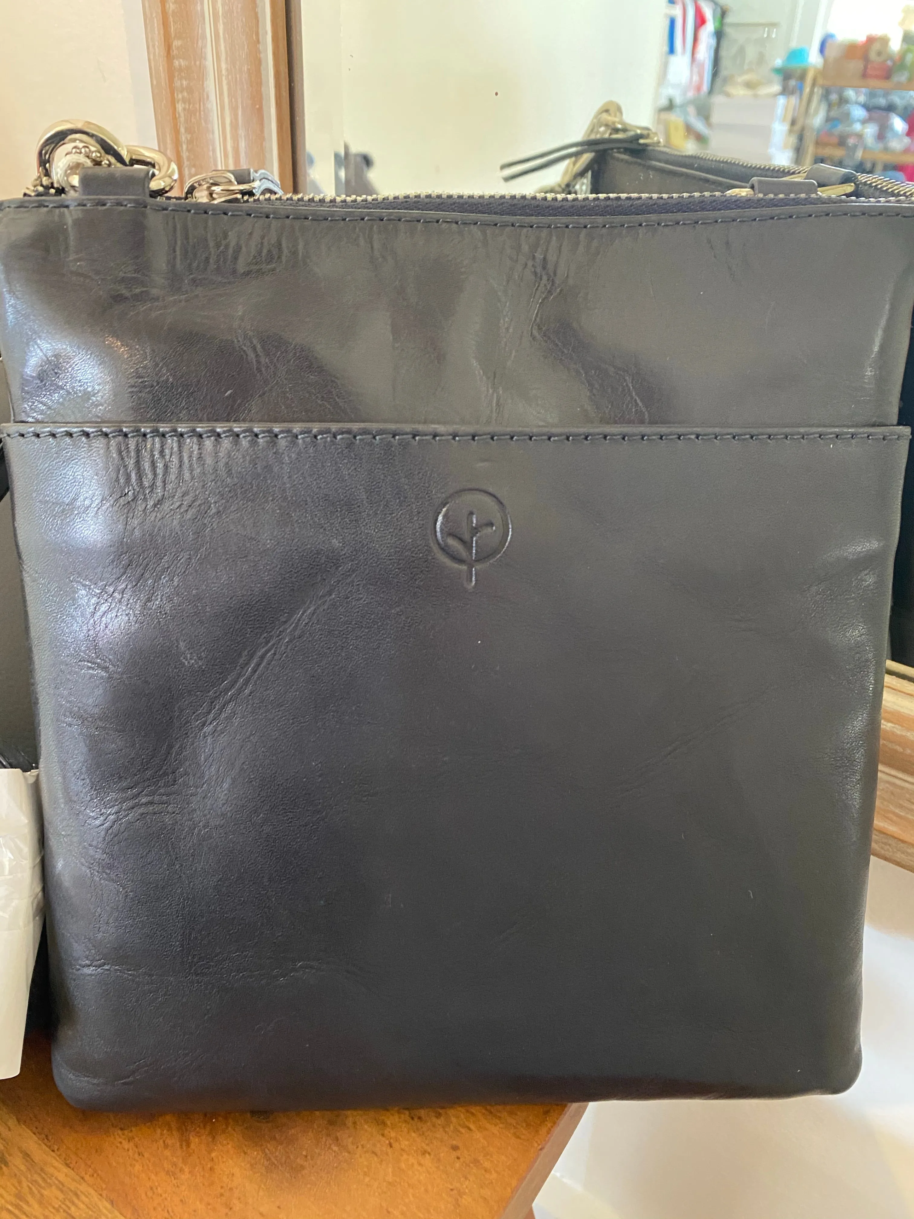 Second Nature Leather Handbag With Shoulder Strap ST31