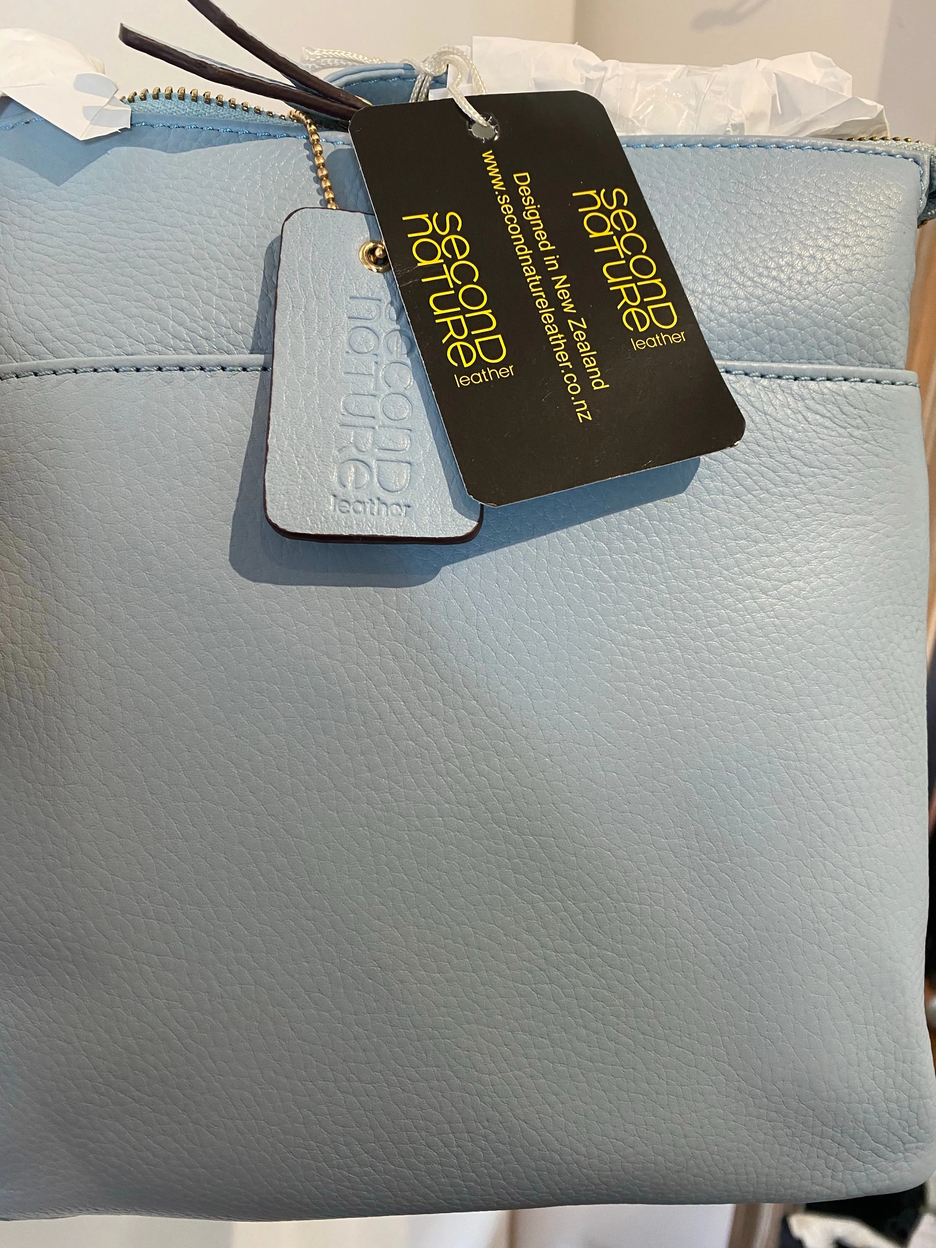 Second Nature Leather Handbag With Shoulder Strap ST31