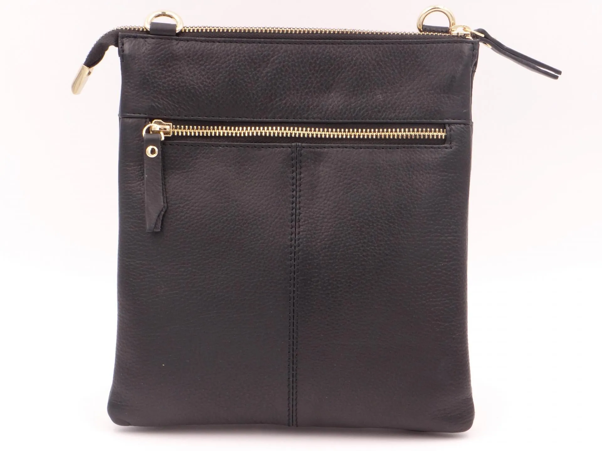 Second Nature Leather Handbag With Shoulder Strap ST31