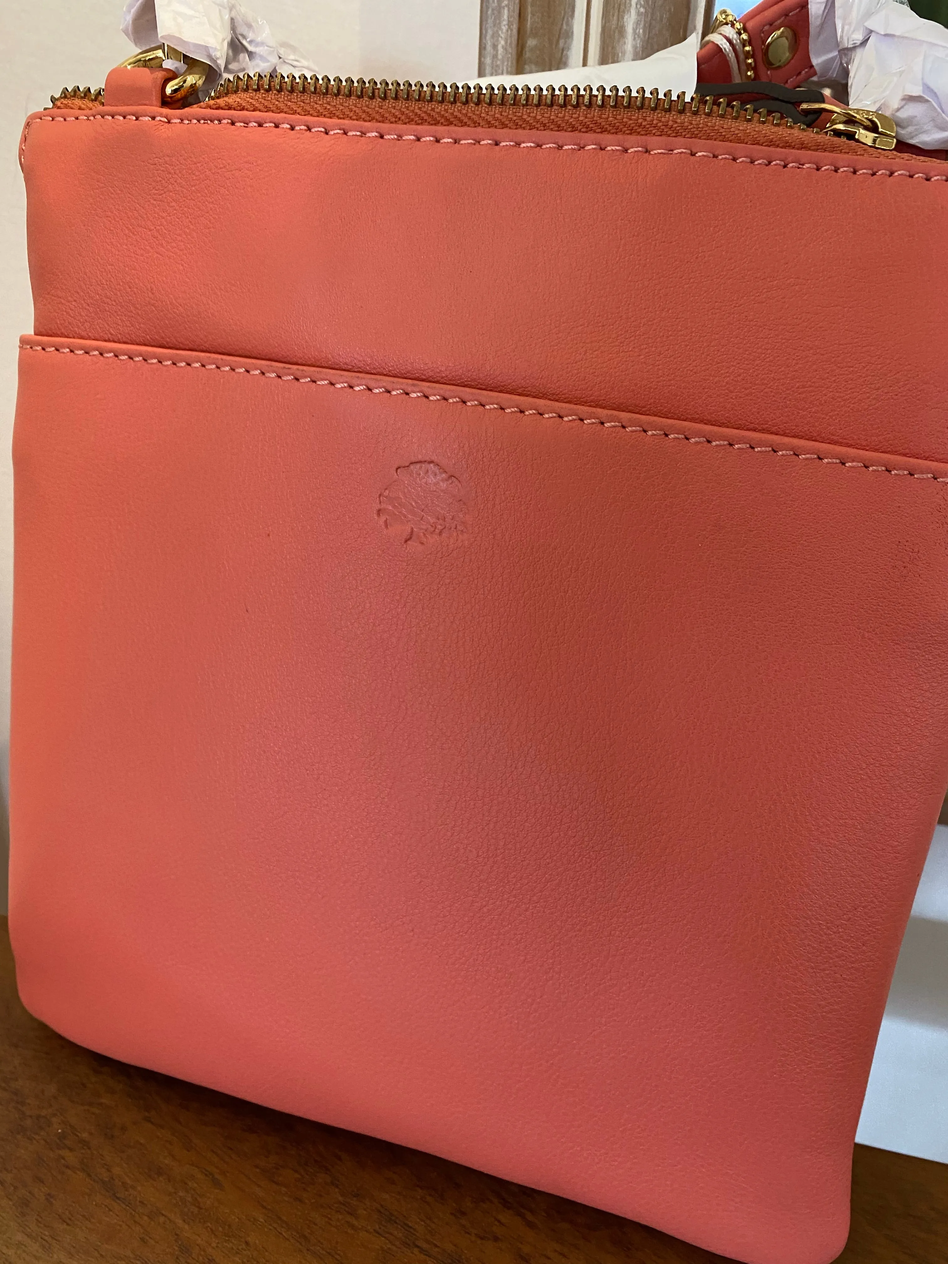Second Nature Leather Handbag With Shoulder Strap ST31