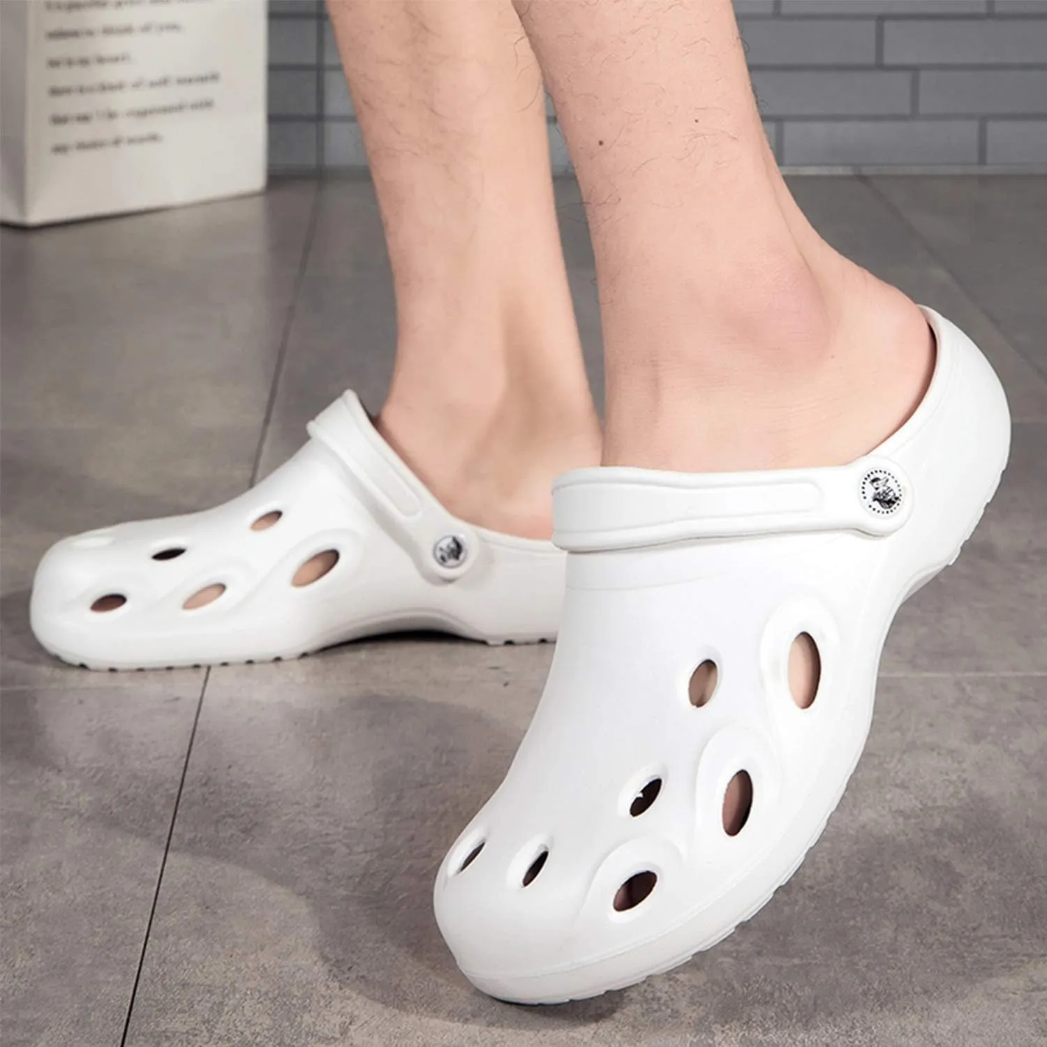 Unisex-Adult Classic Clog Lightweight Non-Slip Garden Clogs Mules Quick-Drying Sandals for Men Women